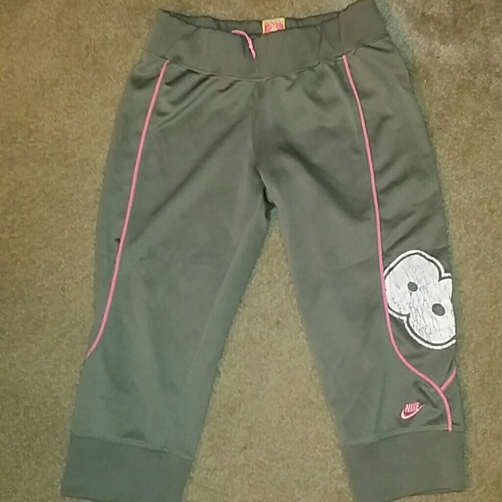 Nike capri pant